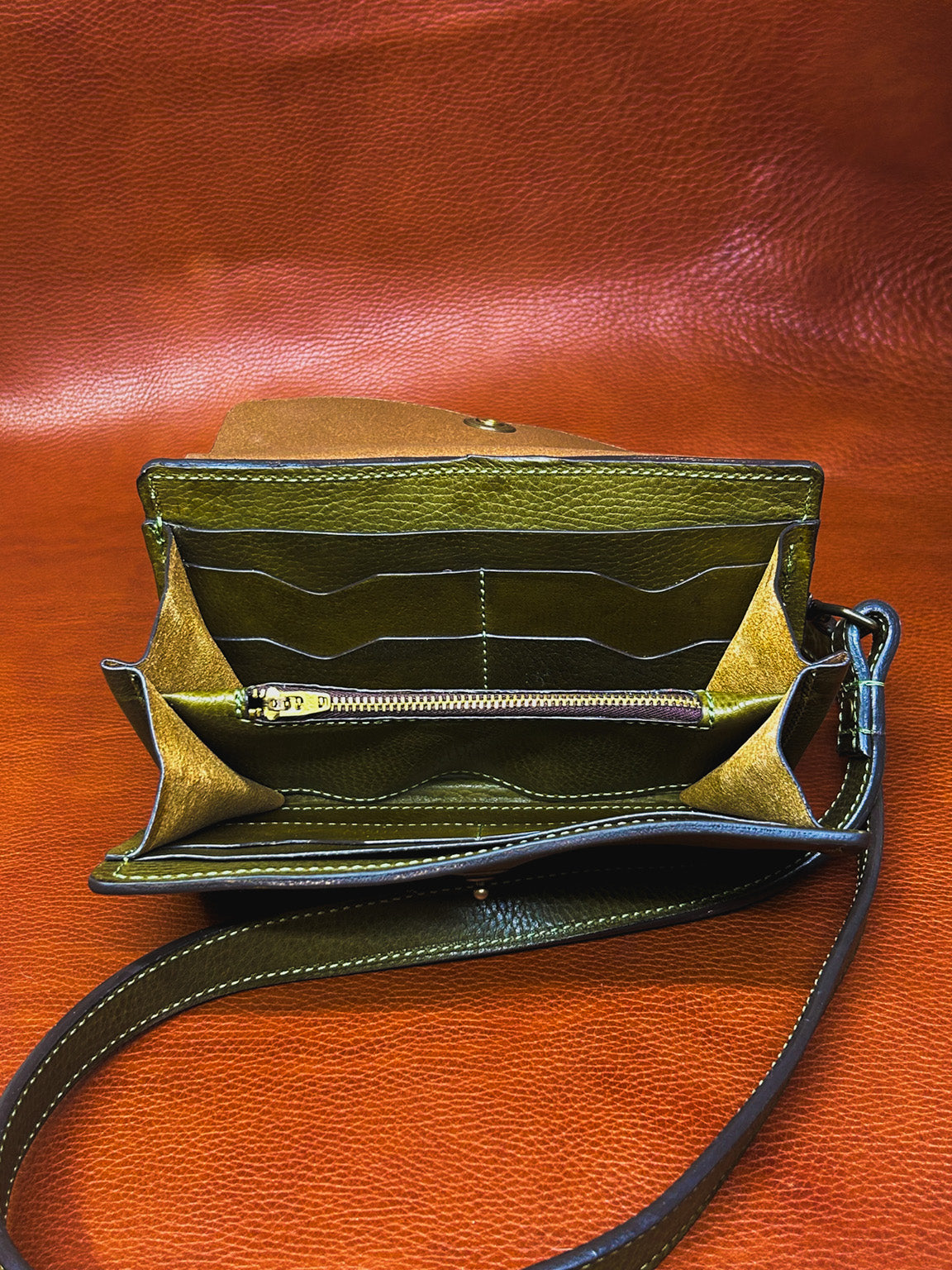 #color_Embossed olive