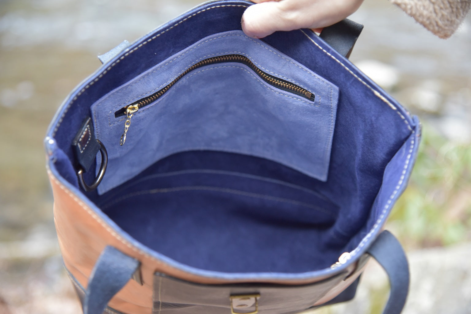 Special Russet Navy Tote